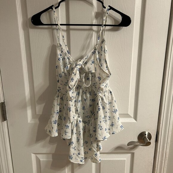 Floral Romper Women's Sleeveless Blue White Button Front‎ Tie Back Casual Cute - Picture 3 of 8